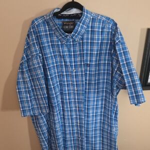 Wrangler Men's Blue Plaid Shirt